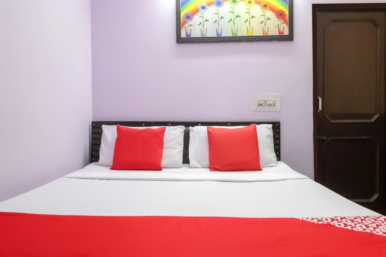 Oyo 69395 Crown Plaza