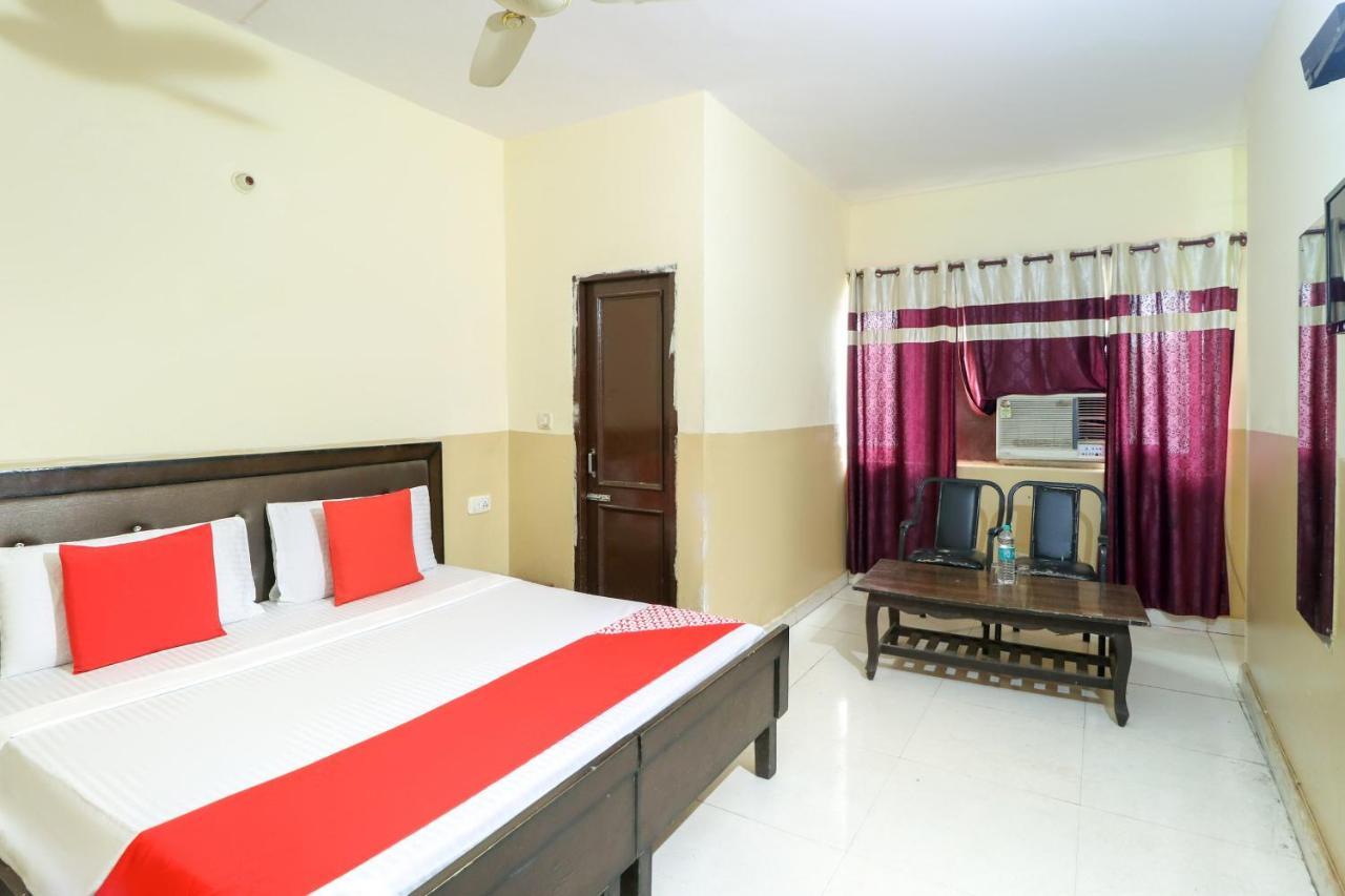 Hotel Oyo 69395 Crown Plaza